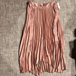 Elegant Pink Pleated Skirt
